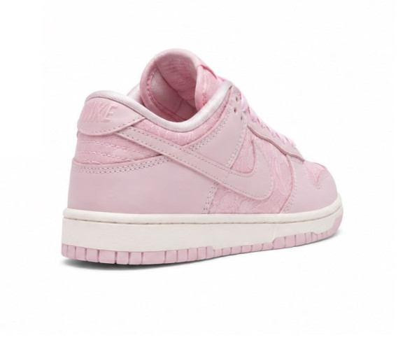Женские кроссовки Nike Dunk Low WMNS Lace Pack - Regal Pink