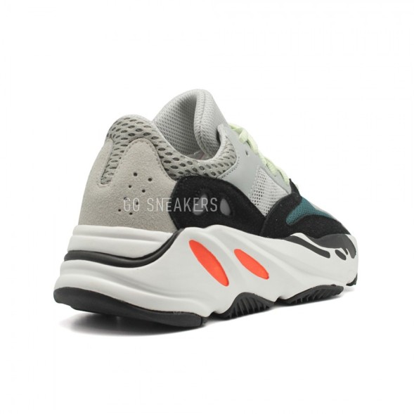 Женские кроссовки Adidas Ultra Boost 700 x YEEZY