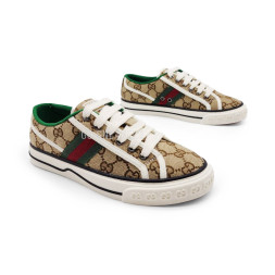 Gucci Sneakers Woman Logo